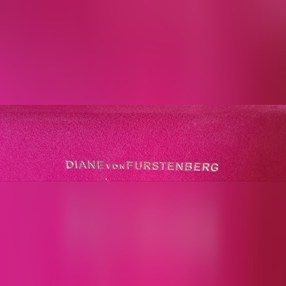 Diane Von Furstenburg DVF Black Hard Clam Shell Glasses Sunglasses Shades Case - Picture 8 of 8